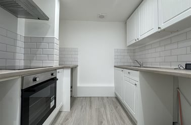 Clarendon Road, Southsea, Portsmouth - Image 3